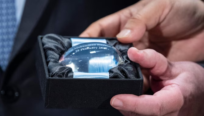 ముగ్గురు భారతీయులకు ప్రతిష్ఠాత్మక పురస్కారం