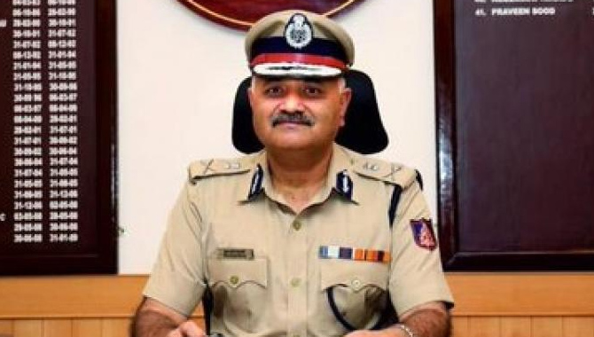 సీబీఐ డైరెక్టర్ గా బాధ్యతలు స్వీకరించిన ప్రవీణ్ సూద్