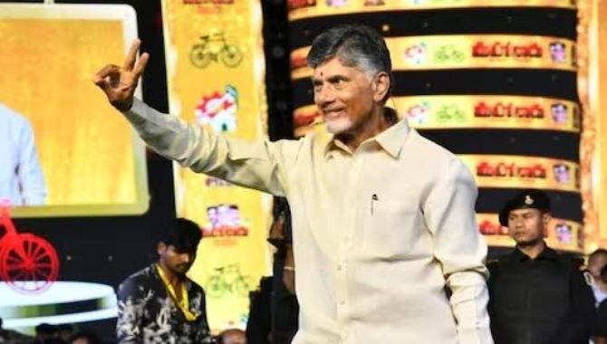 ఉచితాలే గట్టెక్కిస్తాయా?