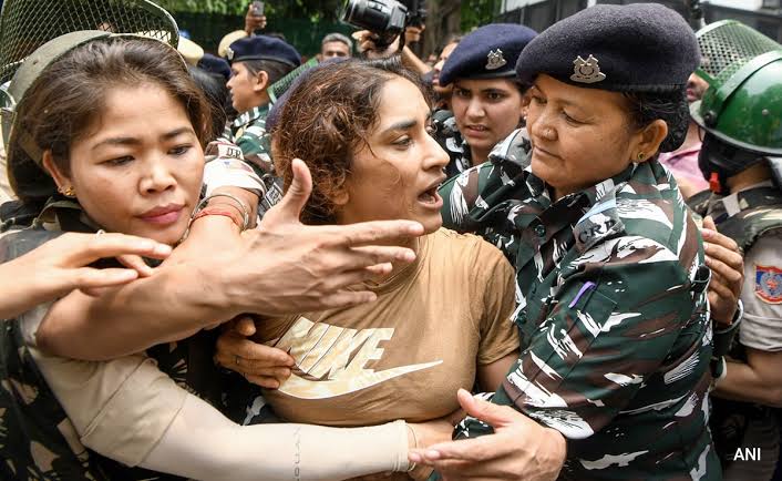 రెజ్లర్లు వర్సెస్ కేంద్రం..