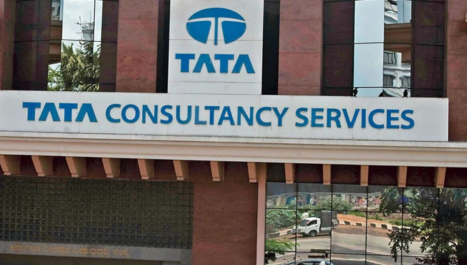 ఉద్యోగులకు టీసీఎస్ హెచ్చరిక.. వారిపై కఠినంగా