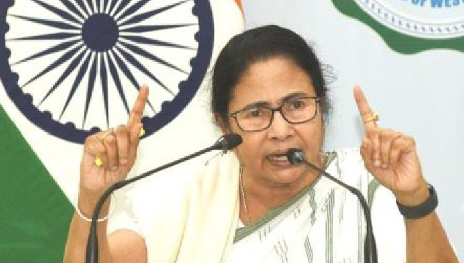 మమత బెనర్జీ కీలక నిర్ణయం… వారికి ప్రభుత్వ ఉద్యోగం