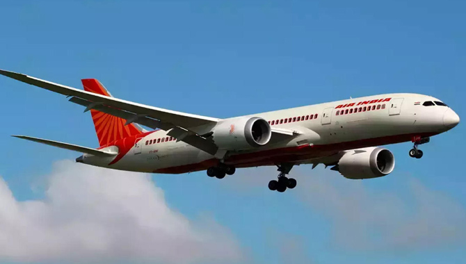 ఢిల్లీ – శాన్ఫ్రాన్సిస్కో విమానంలో సమస్య! ఢిల్లీ – శాన్ఫ్రాన్సిస్కో విమానంలో సమస్య!