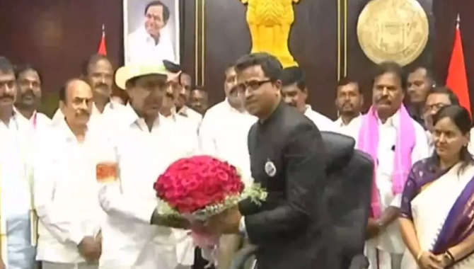 నాగర్‌కర్నూల్‌ కలెక్టరేట్ ను ప్రారంభించిన సీఎం కేసీఆర్