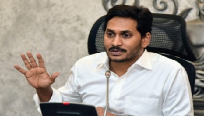 ముందస్తు ముచ్చటే లేదు.. కేబినెట్‌లో కన్ఫామ్ చేసిన సీఎం జగన్..!