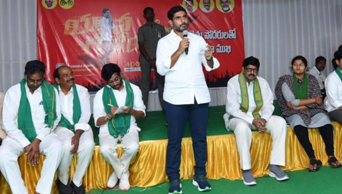 నెల్లూరు జిల్లాలోకి ఎంటరైన లోకేశ్.. అన్నీ తామై వ్యవహరిస్తున్న వైసీపీ ఎమ్మెల్యేలు!