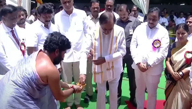 నిమ్స్ దశాబ్ది బ్లాక్ నిర్మాణానికి సీఎం కేసీఆర్ శంకుస్థాపన