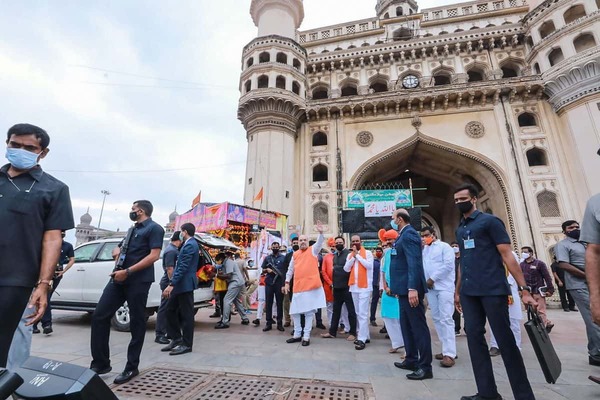 దేశ రెండో రాజధానిగా హైదరాబాద్.. బీజేపీ ఎన్నికల స్టంట్..??