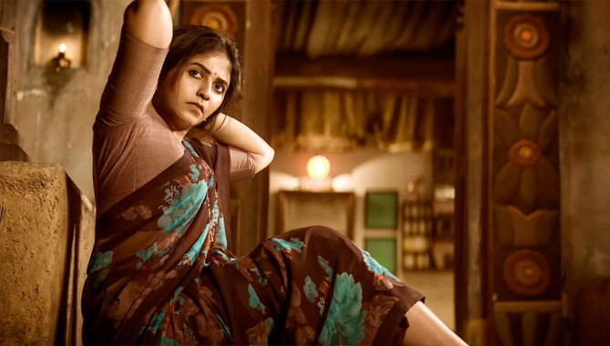 విశ్వక్ సేన్, సితార ఎంటర్‌టైన్‌మెంట్స్ ‘VS11’లో రత్నమాలగా విలక్షణ నటి అంజలి