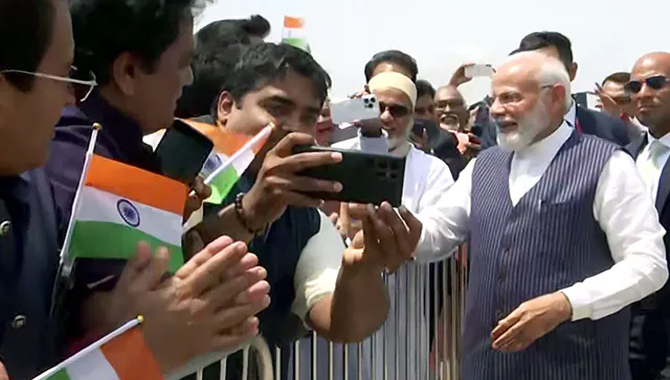 అమెరికాలో ప్రధాని మోదీకి ఘన స్వాగతం