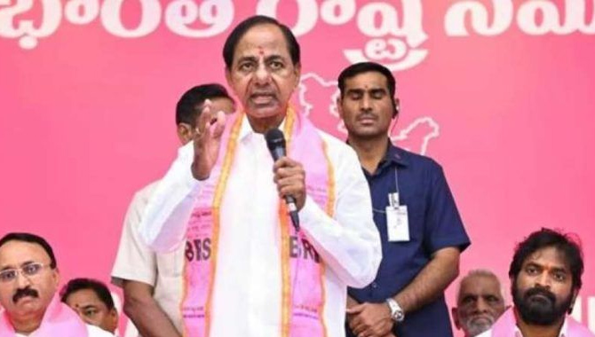 విపక్షాల భేటీకి కేసీఆర్‌కు ఎందుకు ఆహ్వానం అందలేదు..?