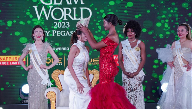 Indian Beauty Pooja Mohan crowned as SAJ Group Hotels and Resorts Mrs Glam World 2023