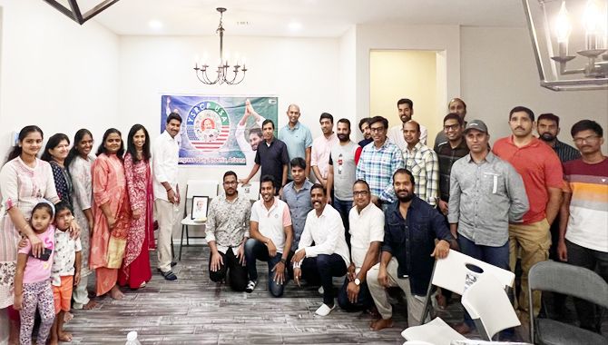 Rich tributes paid to YS Rajasekhara Reddy by YSRCP Phoenix Committee