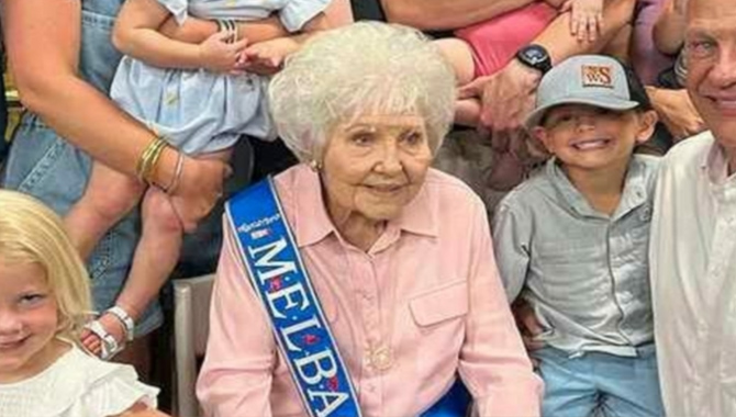 అమెరికాకు చెందిన ఓ మహిళ..  74 ఏళ్లుగా!