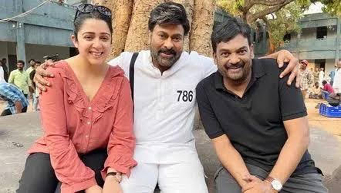 చిరూ-పూరీ సినిమా లేట్ కి కార‌ణం అదేనా?