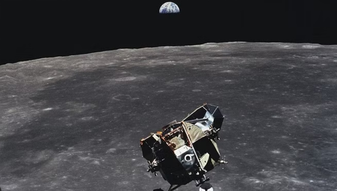 చందమామ ఎందుకంత స్పెషల్?