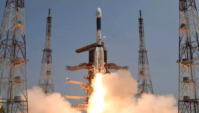 ఇస్రో మరో రికార్డు