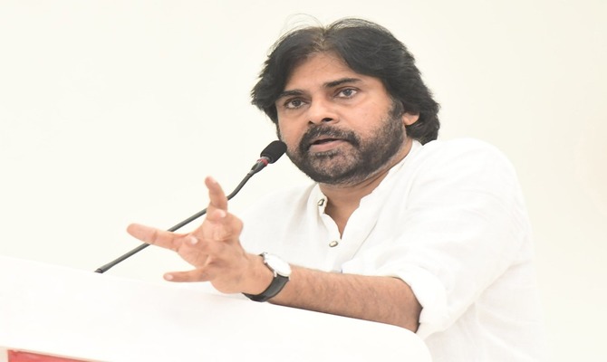 పొత్తులపై పవన్ కల్యాణ్ సంచలన వ్యాఖ్యలు!