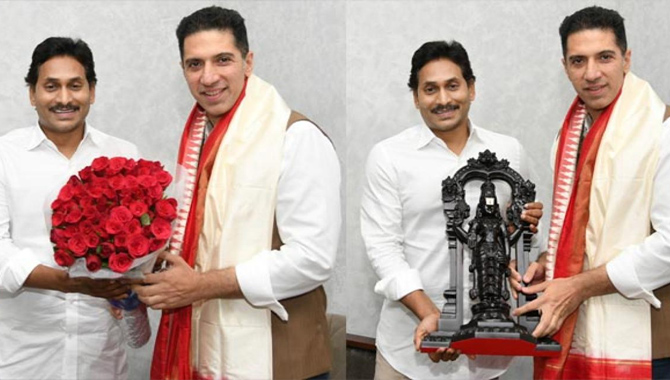 సీఎం వైఎస్ జగన్ ను ఆహ్వానించిన.. కె రహేజా గ్రూప్ ప్రతినిధులు