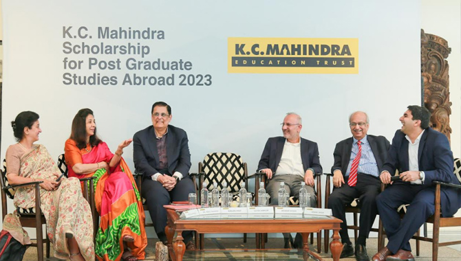 KCMET Post Graduation Overseas Scholarship 2023