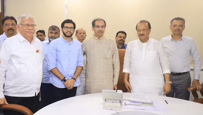 మరాఠా రాజకీయం..