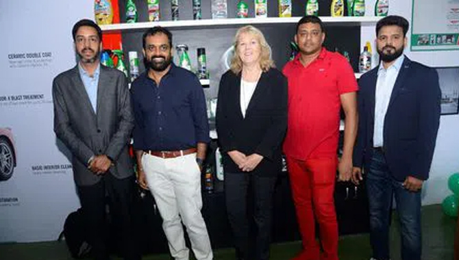 హైదరాబాద్ లో టర్టైల్ వ్యాక్స్