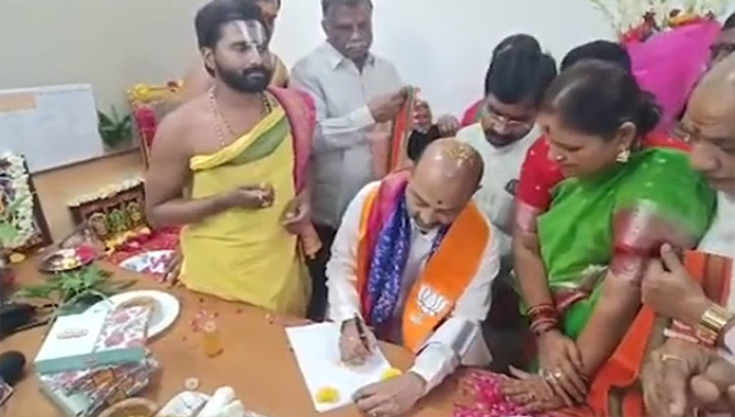 బీజేపీ జాతీయ ప్రధాన కార్యదర్శిగా బాధ్యతలు స్వీకరించిన బండి