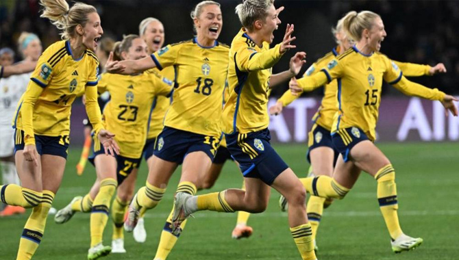 అమెరికాకు స్వీడన్ షాక్