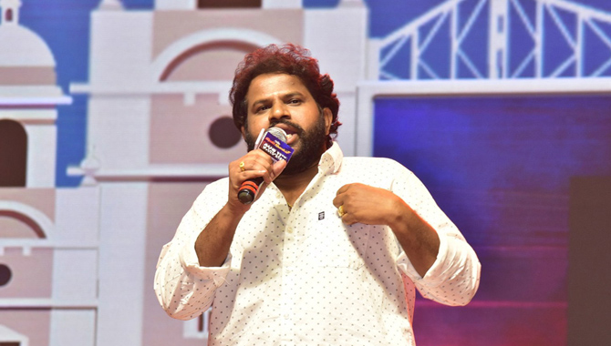అందరికీ ఇచ్చి పడేసిన హైపర్ ఆది..!