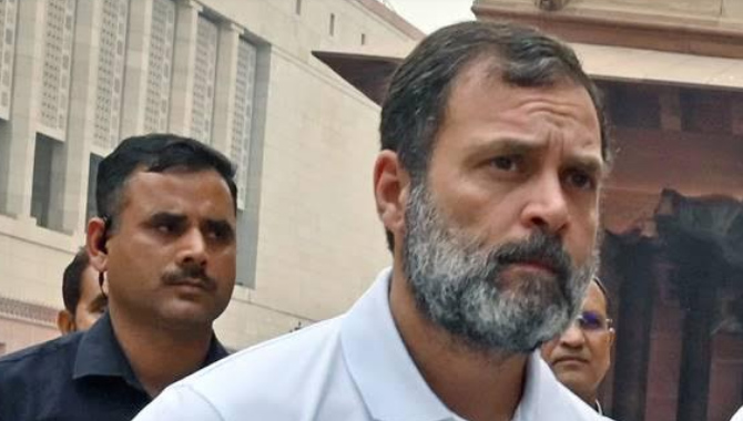 నాడు రాహుల్‌ను చూడొద్దనుకున్నారు.. నేడు ఆయనకే సమాధానం చెప్పాల్సిన పరిస్థితి..!!