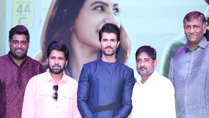 ‘ఖుషి’ అమేజింగ్ లవ్ స్టోరి, ప్రాంతాలకు అతీతంగా ప్రేక్షకులను ఆకట్టుకుంటుంది – విజయ్ దేవరకొండ