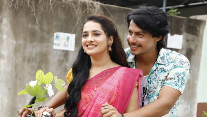 ‘ప్రేమదేశపు యువరాణి’ ఐటెం సాంగ్‌.. “తాగేసిపో బార్‌లో”….. 