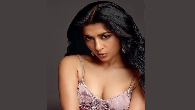 సెకండ్ ఇన్నింగ్స్ స్టార్ట్ చేసిన ముద్దుగుమ్మ !!!