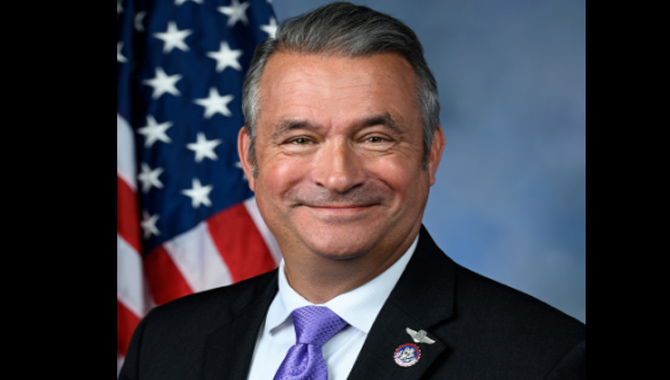 చైనా చేతికి అమెరికా కాంగ్రెస్ ప్రతినిధి రహస్యాలు! చైనా చేతికి అమెరికా కాంగ్రెస్ ప్రతినిధి రహస్యాలు!