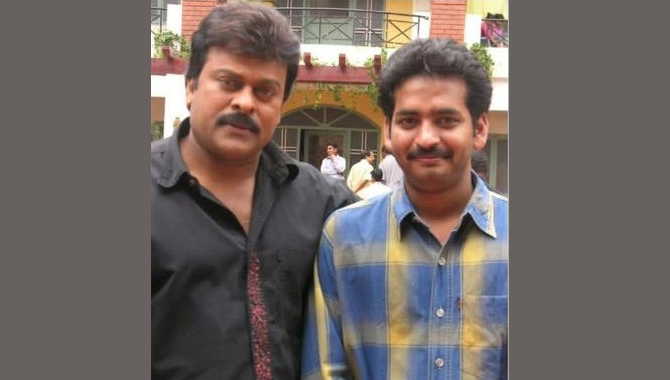 చిరంజీవి చారిటబుల్ ట్రస్ట్ కు గొలగాని రవికృష్ణ 2 లక్షల రూపాయలు విరాళం