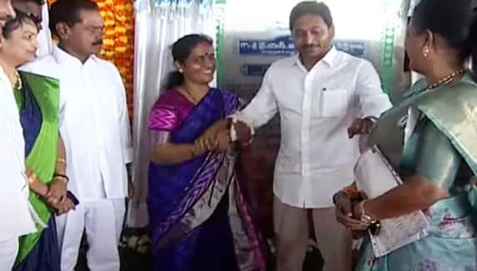 అసమ్మతి ముళ్లు….