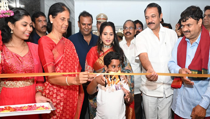 హైదరాబాద్లో అత్యాధునిక ఐవీఎఫ్ క్లినిక్ ‘శుభ ఫెర్టిలిటీ’ ప్రారంభం హైదరాబాద్లో అత్యాధునిక ఐవీఎఫ్ క్లినిక్ ‘శుభ ఫెర్టిలిటీ’ ప్రారంభం