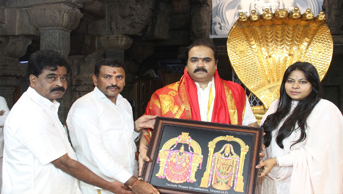 టీటీడీ సభ్యుడిగా శరత్ చంద్రారెడ్డి ప్రమాణం