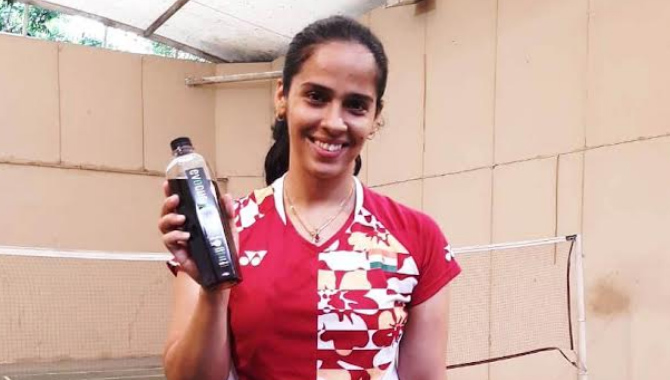 Saina Nehwal drinks Evocus Black Water