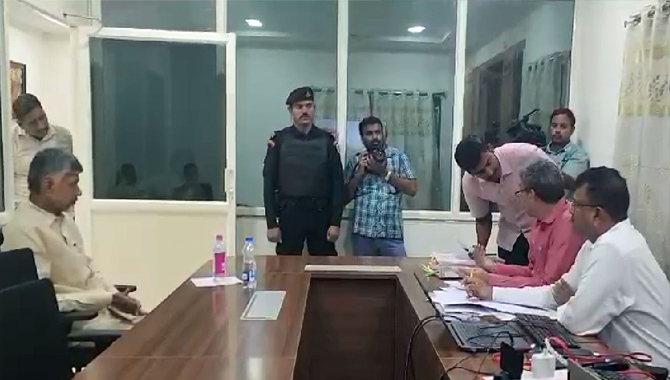 రాత్రంతా చంద్రబాబును విచారించనున్న సిట్..!?