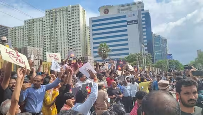 చంద్రబాబు అరెస్టుకు నిరసనగా .. ఐటీ ఉద్యోగుల ఆందోళన