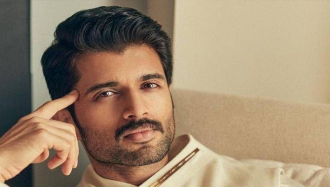 మైత్రితో విజయ్ కి చేదు అనుభవమే!!