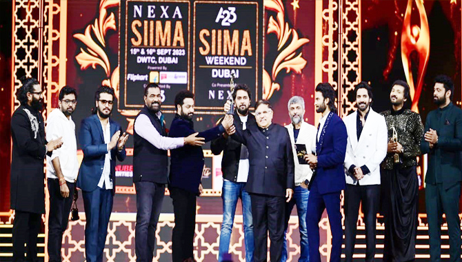 అంగరంగ వైభవంగా జరిగిన సైమా 2023 అవార్డ్స్ వేడుకలు  