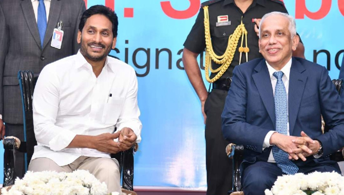 గవర్నర్ అబ్ధుల్ నజీర్ కు సీఎం జగన్ పరామర్శ