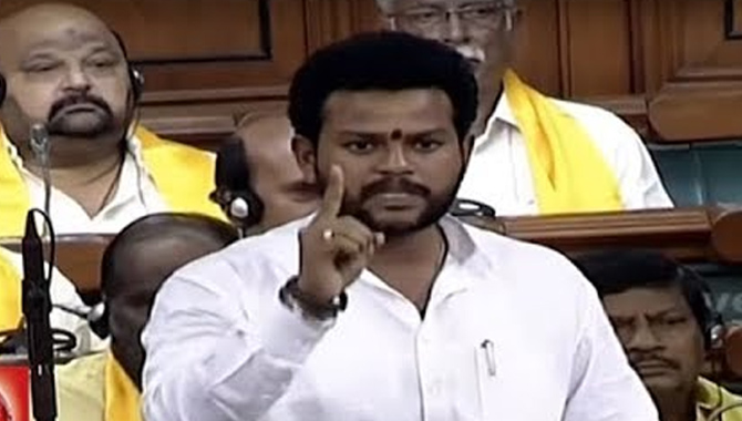 రాజకీయ కక్ష సాధింపులో భాగంగానే .. తప్పుడు కేసులు