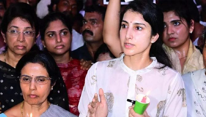 రాష్ట్రం ప్రజాస్వామ్యం ప్రమాదంలో : నారా బ్రాహ్మణి