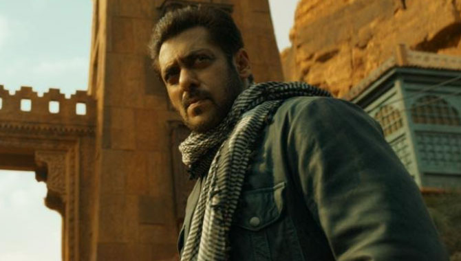 సల్మాన్ ఖాన్  భారీ బడ్జెట్ స్పై థ్రిల్లర్ ‘టైగర్3’ నుంచి విడుదలైన ‘టైగర్ సందేశం’ సెన్సేషన్