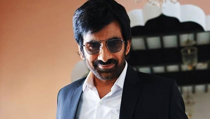 ర‌వితేజ మూవీలో కీల‌క పాత్ర చేయ‌నున్న డైరెక్ట‌ర్