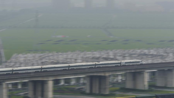 చైనాలో మరో అద్భుత ఆవిష్కరణ .. సముద్రంపై