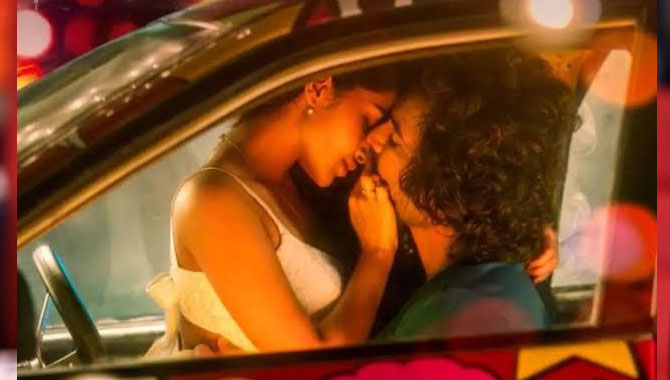 టిల్లు స్క్వేర్ సైలెంట్ గా ఉన్నాడేంటి?